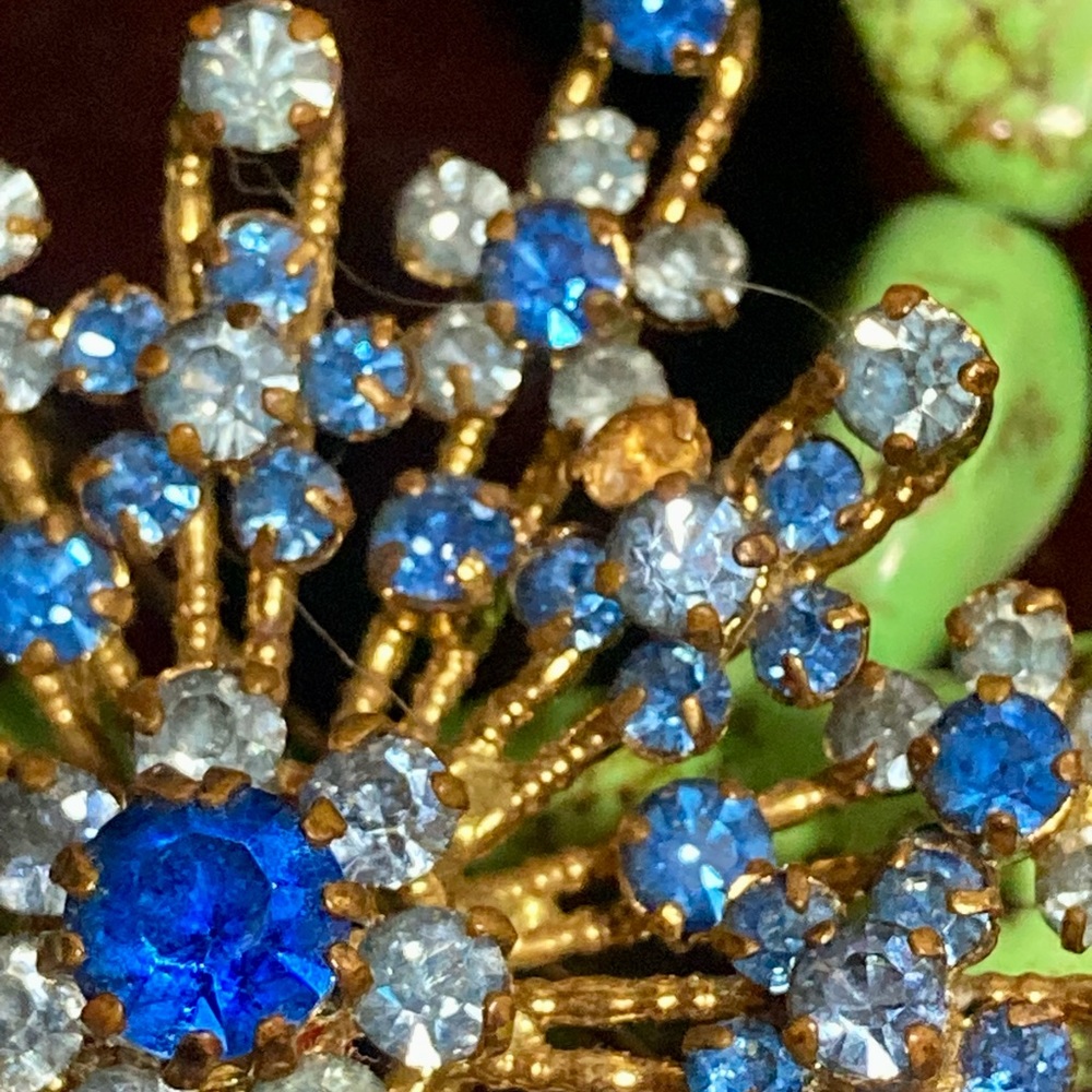 VTG Austrian Blue Crystal Starburst Brooch - Picture 3 of 6
